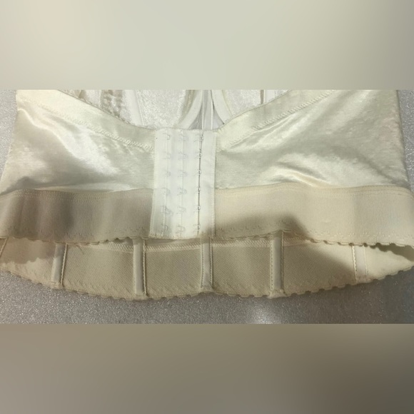 Va Bien Bustiers Bride White Sz-40C Smooth Hourglass #0798 Hook & Eye $75 - Picture 7 of 12